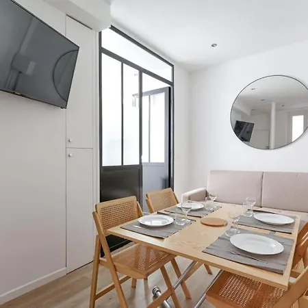 Apartment Daumesnil Gare De Lyon Ii : Cosy 1br *
